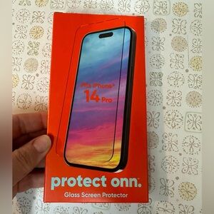 On Running Red Screen Protector for iPhone 14 Pro